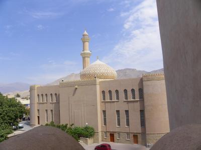 Vue sur la mosquée depuis le fort de Nizwa