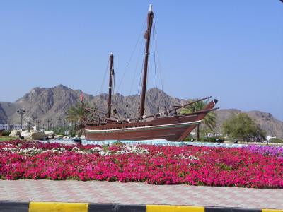 Rond-point en arrivant à Mascate par le sud